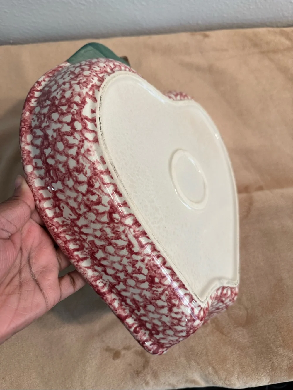 Apple-Shaped Ceramic Serving Dish with Green Leaf Accent